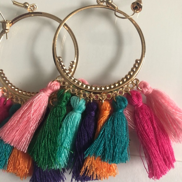 Jewelry - Multi color tassel earrings